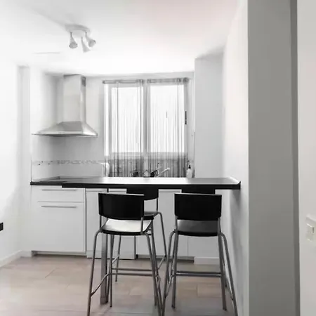 Charming In A Building With A Pool And Terrace * קורלחו